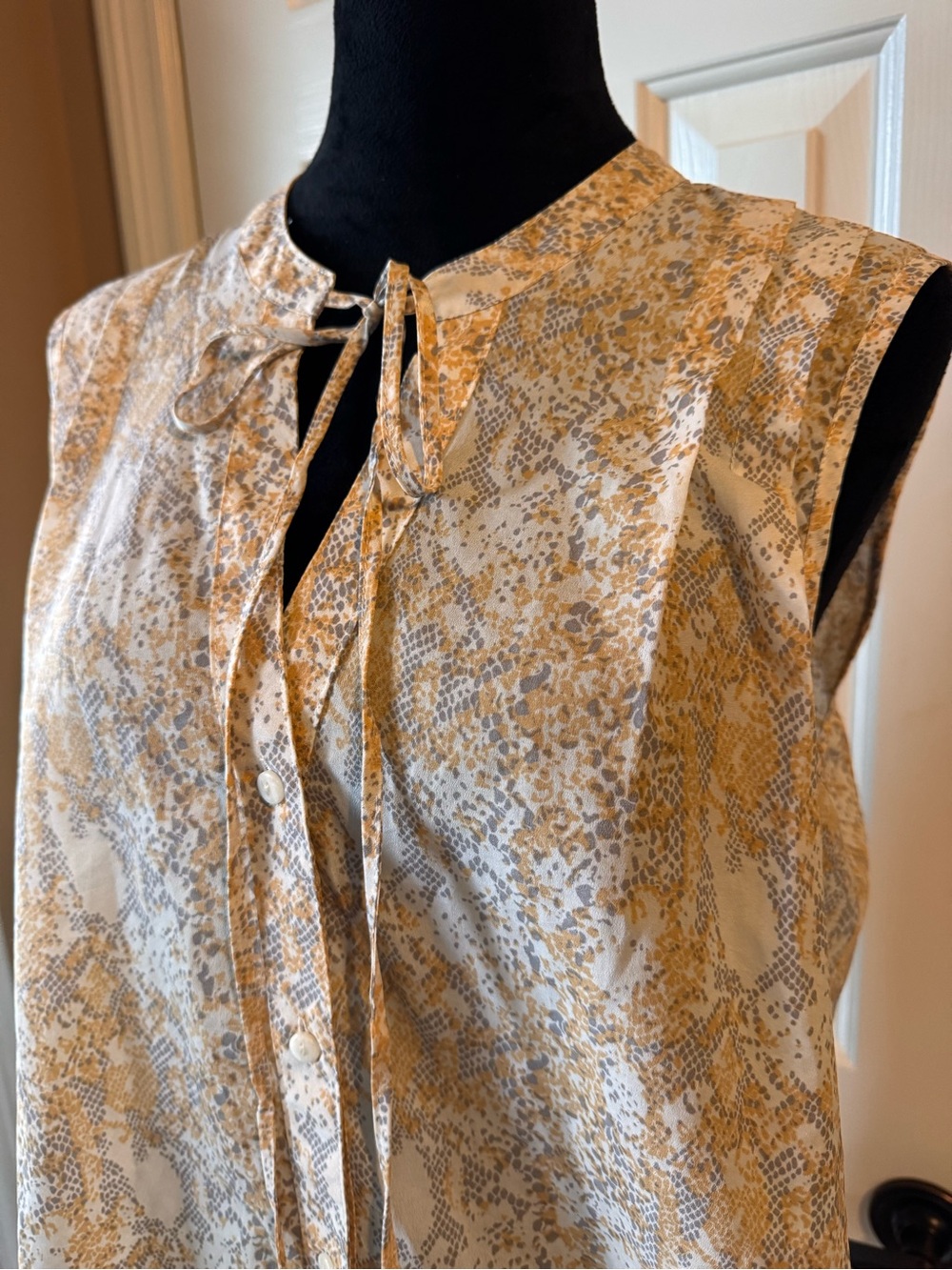 Daniel Rainn Sleeveless Tie-Neck Button Down Blouse - White, Yellow & Gray -Lg - Picture 3 of 9